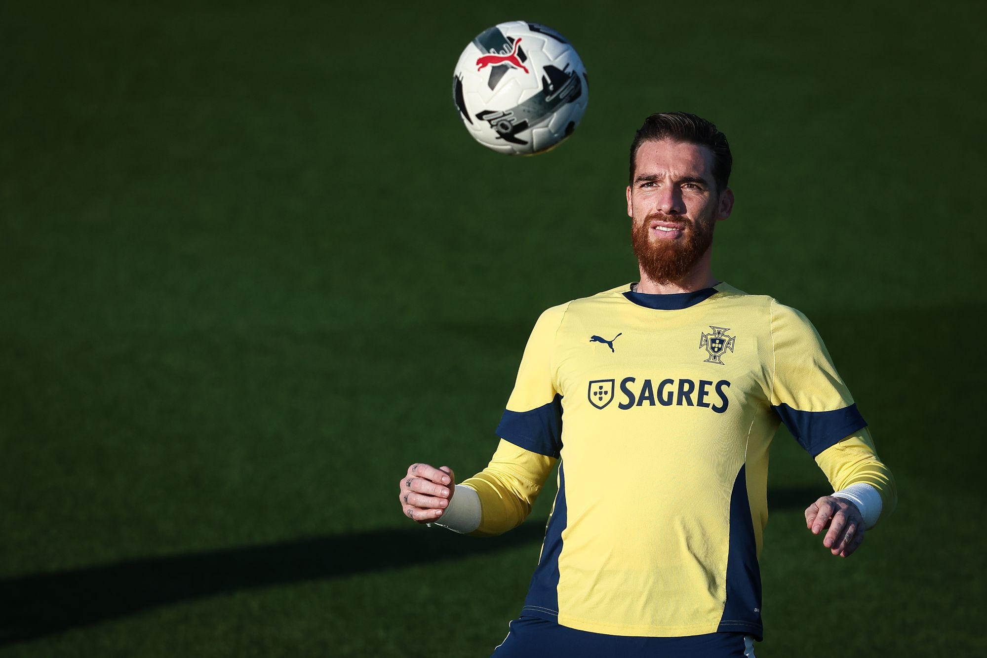 葡萄牙队官方：狼队守门员萨因祖父去世获准离队，卡瓦略入替