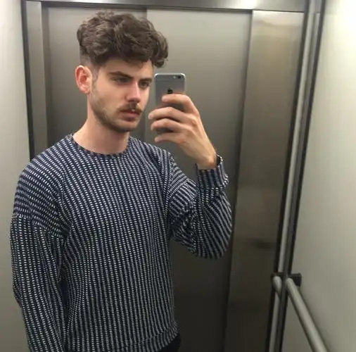 6686体育官网铁牌作者Annie