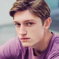 6686体育官网铜牌作者Flynn