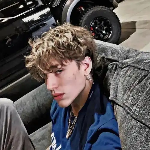 6686体育官网铁牌作者Talia