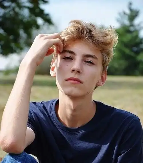 6686体育官网首席作者等风来