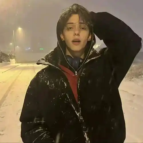 6686体育官网铁牌作者花朵之蓝