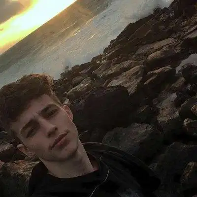 6686体育官网铁牌作者Amelia