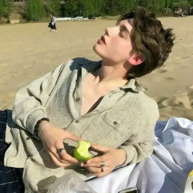 6686体育官网钻石作者Amelia