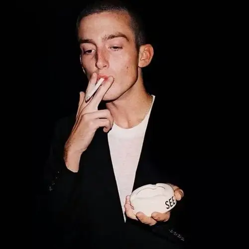 6686体育官网银牌作者Upton