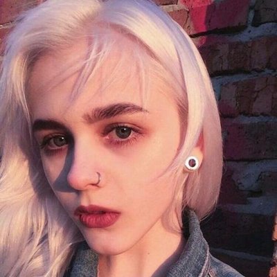 6686体育官网初级作者綻放的紅塵