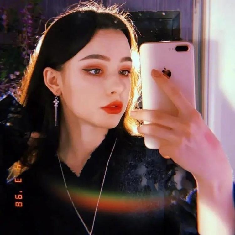 6686体育官网钻石作者Layla