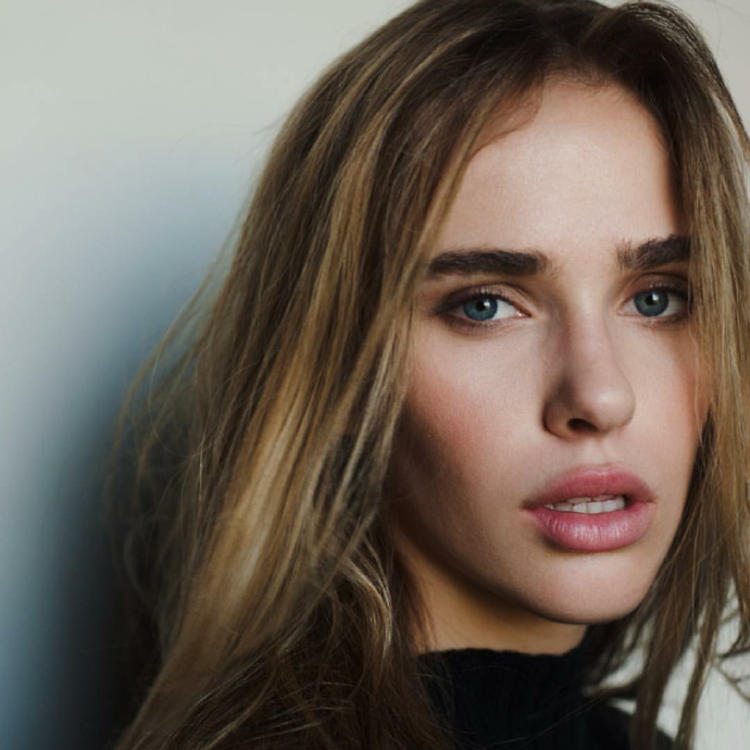 6686体育官网签约作者转身寂寞