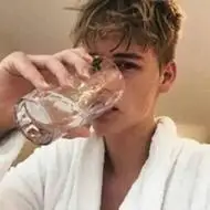 6686体育官网初级作者Emma