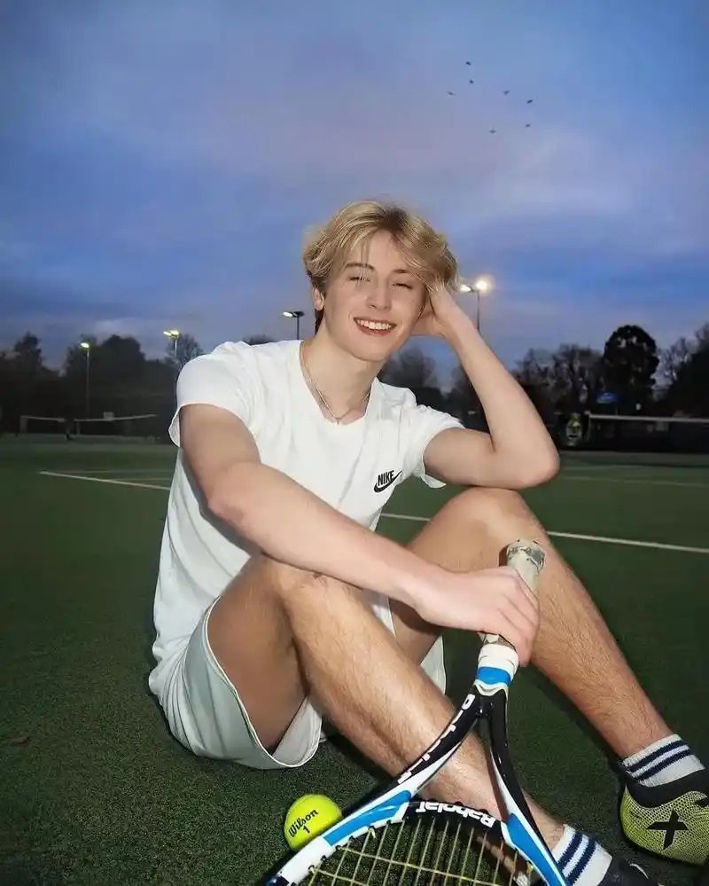 6686体育官网中级作者久伴余生