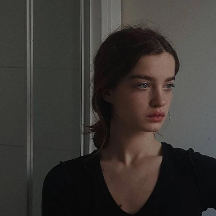 6686体育官网高级作者隐于世