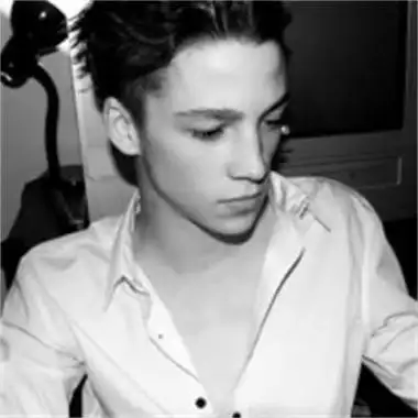 6686体育官网银牌作者像梦一场