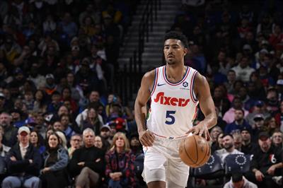 格莱姆斯：我不期望每场都跟跑位，但我们知道该如何用拼抢赢球