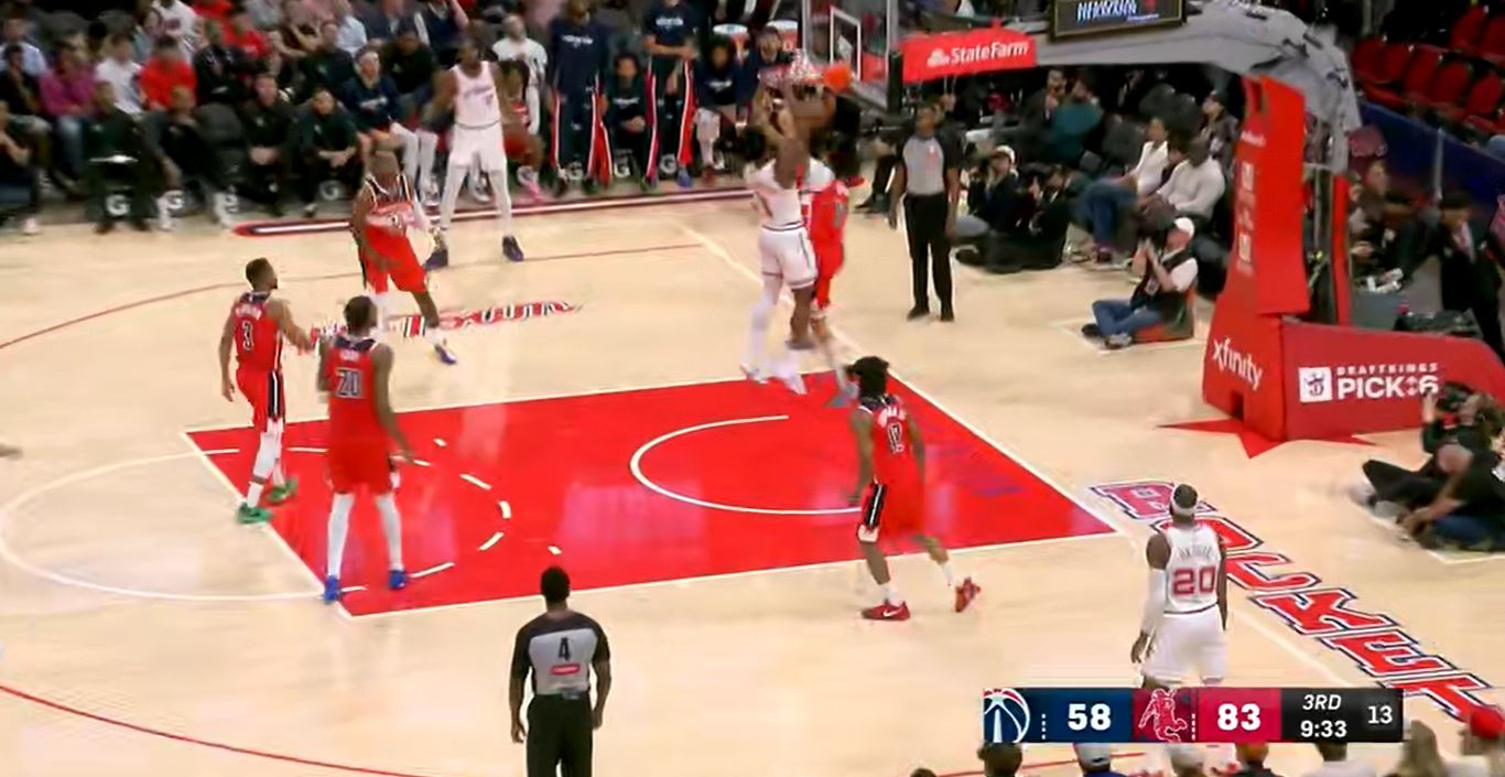 萨尔单节10分5抢篮板，奇才单节净胜11分保留悬念